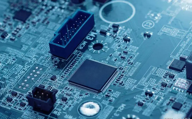 收購(gòu) Broadcom：主機(jī)總線適配器、RAID 控制卡、SAS 擴(kuò)展器、硬盤(pán)驅(qū)動(dòng)器
